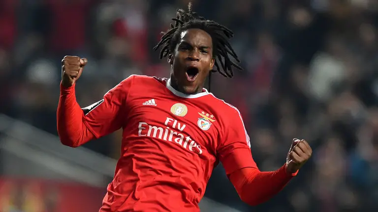 Manchester United are set to face off against Liverpool for Portuguese midfielder Renato Sanches.