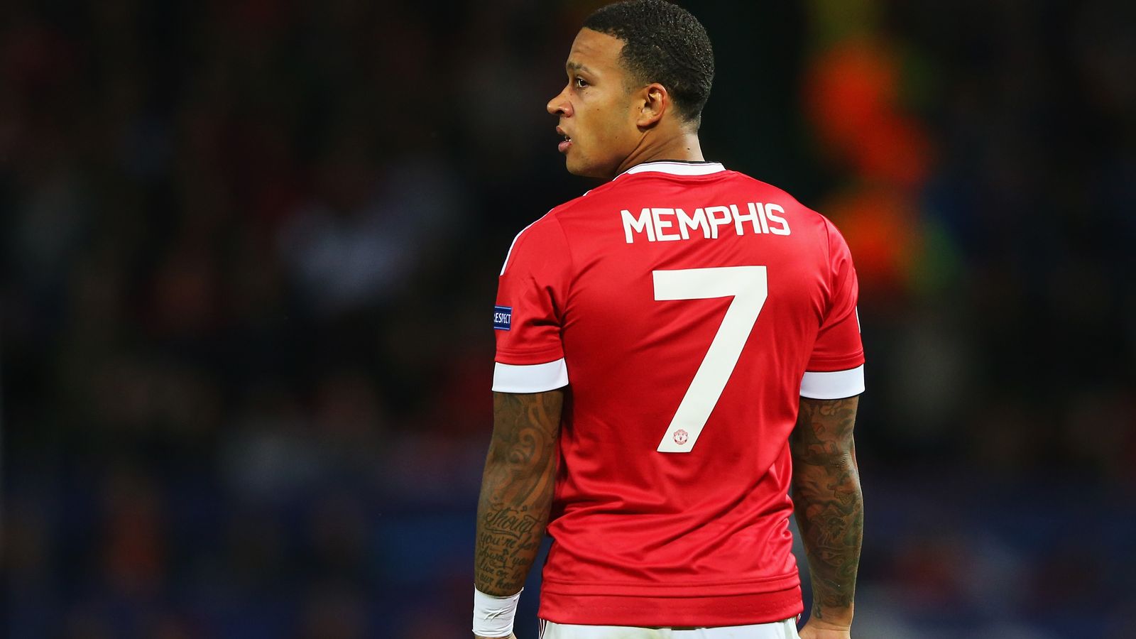 Manchester United are interested in re-signing Memphis Depay from FC Barcelona.