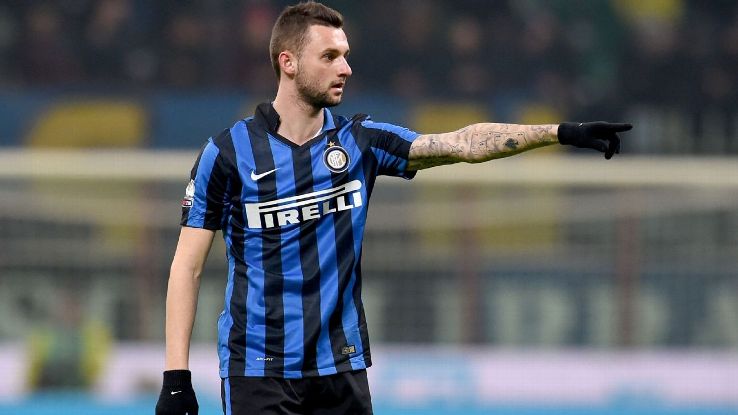 Transfer News: Manchester United are interested in Marcelo Brozovic.
