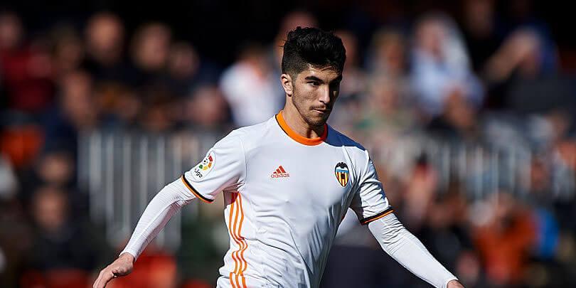 Carlos Soler is a Manchester United target
