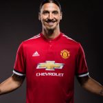 Zlatan Ibrahimović criticizes the treatment of star players by manager Erik ten Hag at Manchester United.
