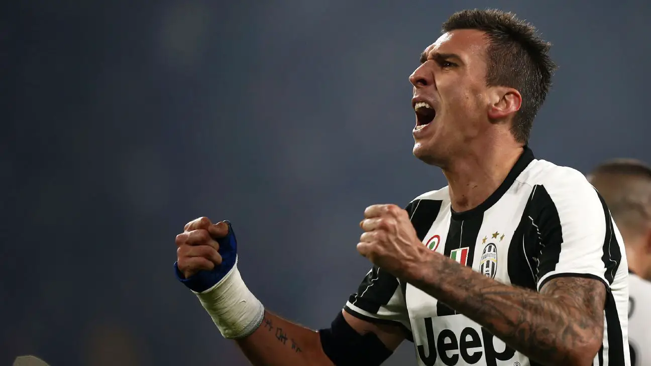 Owen Hargreaves believes Manchester United should sign former Juventus ace Mario Mandzukic this summer