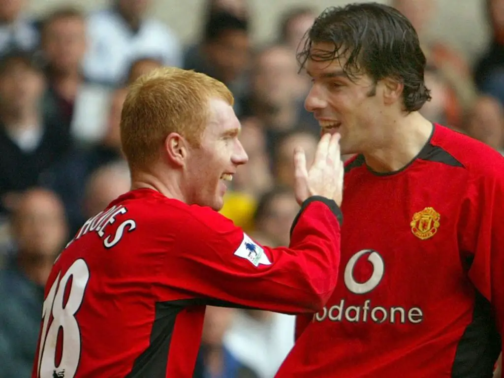 Waune Rooney has praised Manchester United legend Paul Scholes