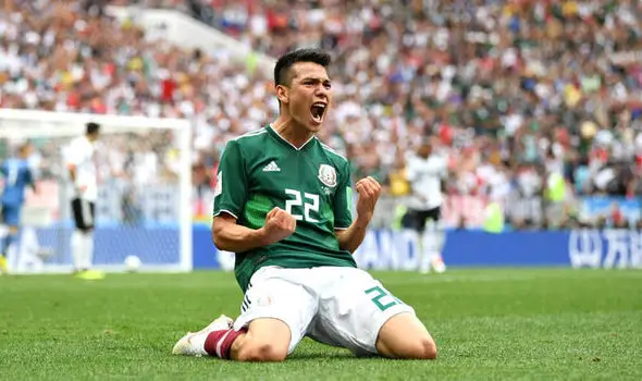 Manchester United are interested in Hirving Lozano.