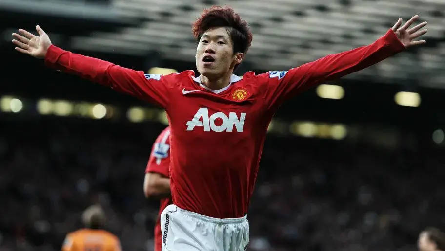 Park Ji-Sung urges Manchester United to sign Tottenham Hotspur star Son Heung-min.
