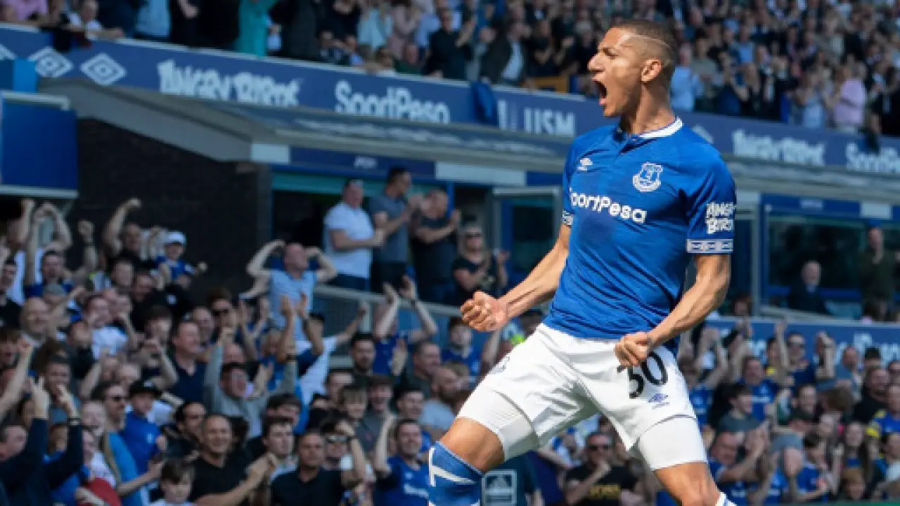 Manchester United eye Everton striker Richarlison to replace Edinson Cavani