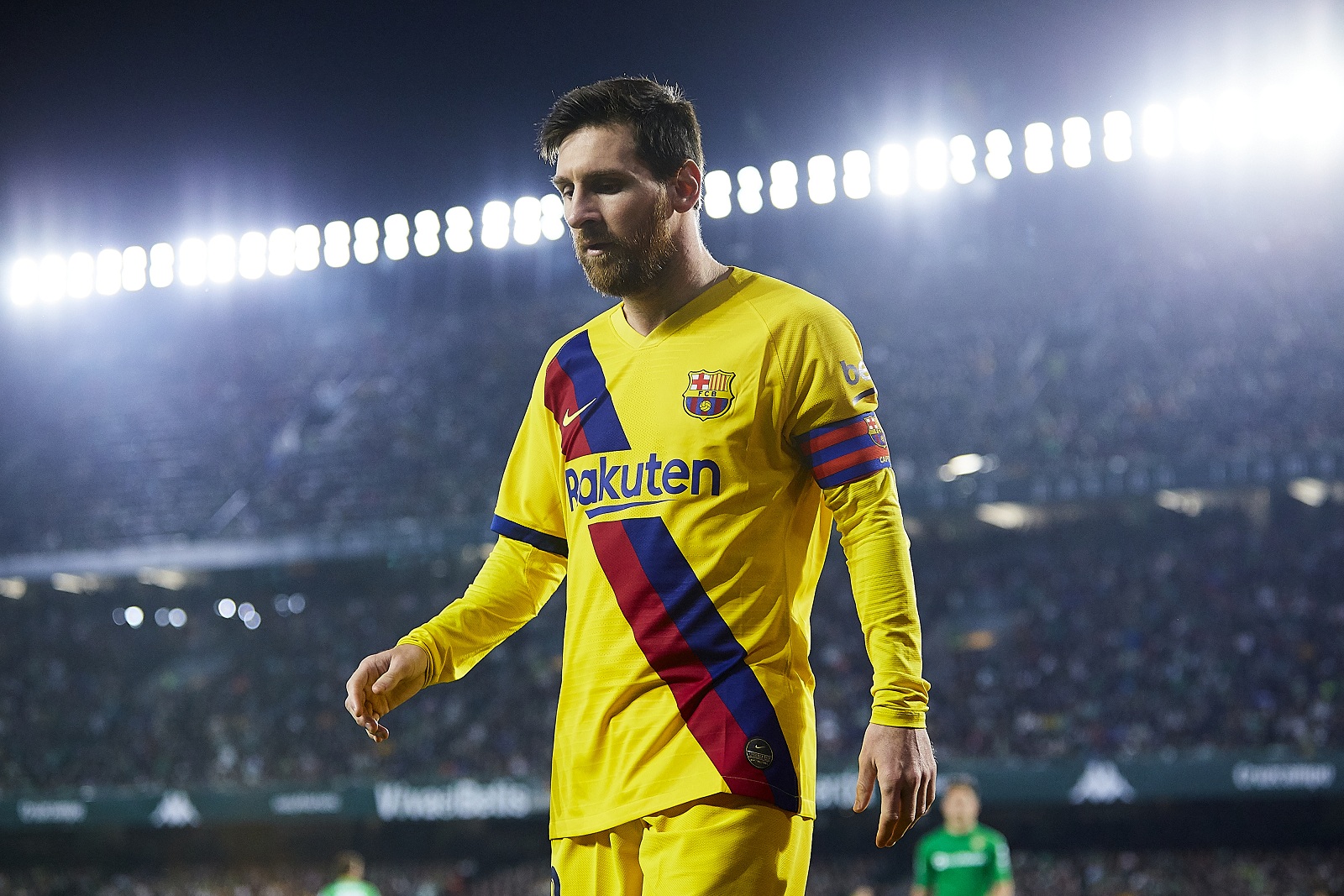 Lionel Messi of Barcelona unlikely to join Manchester United in favour of a transfer move to PSG.