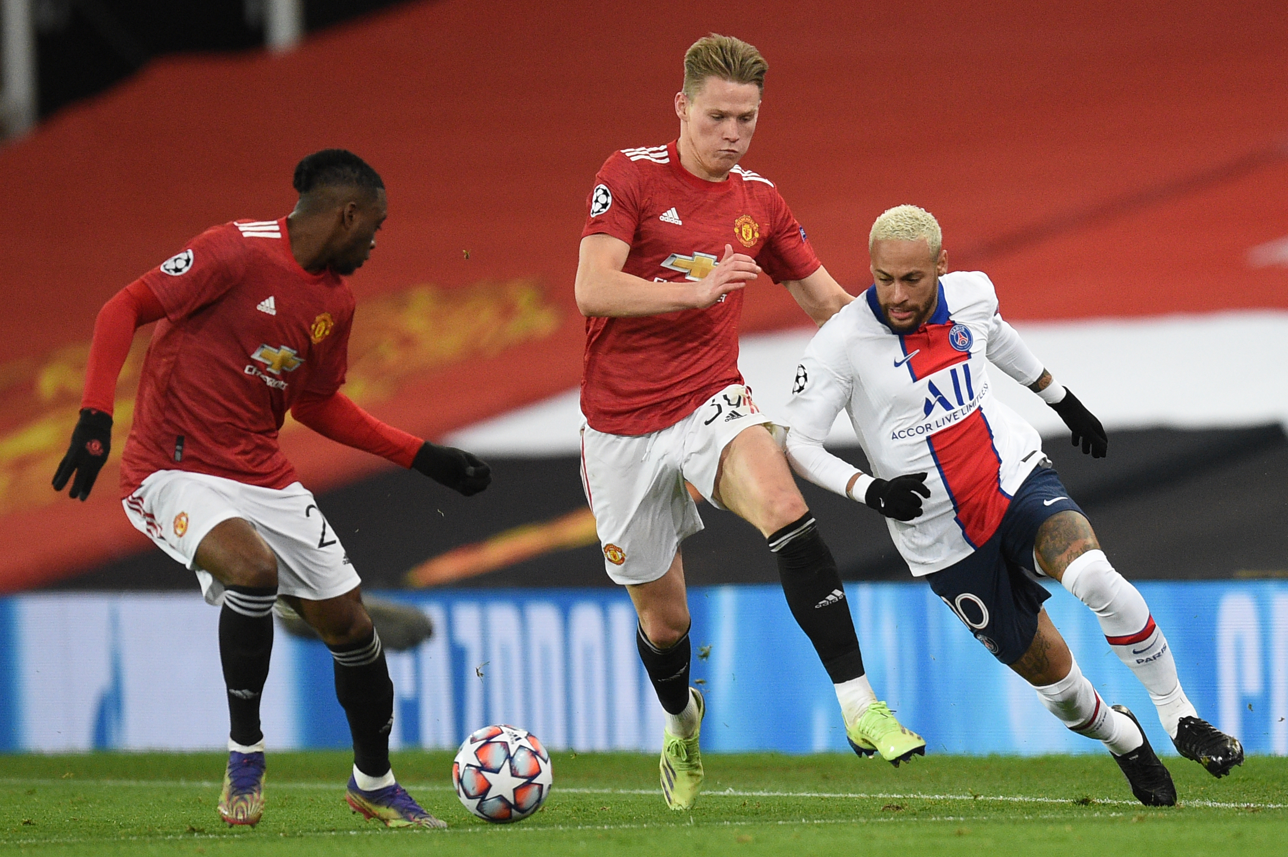 Scott McTominay has expressed his anger towards the theatrics of the PSG players and the quality of refereeing in their 1-3 loss at Old Trafford. (GETTY Images)