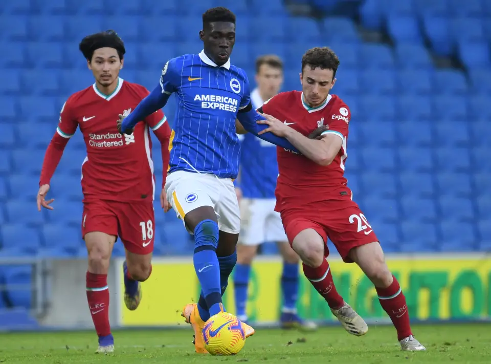 Brighton boss Graham Potter has addressed the contract situation of Yves Bissouma. (imago Images)