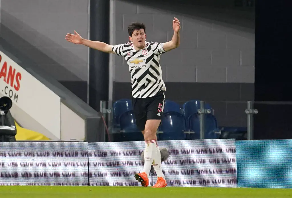 Harry Maguire was at fault for the defensive errors in the draw against Newcastle United . (imago Images)