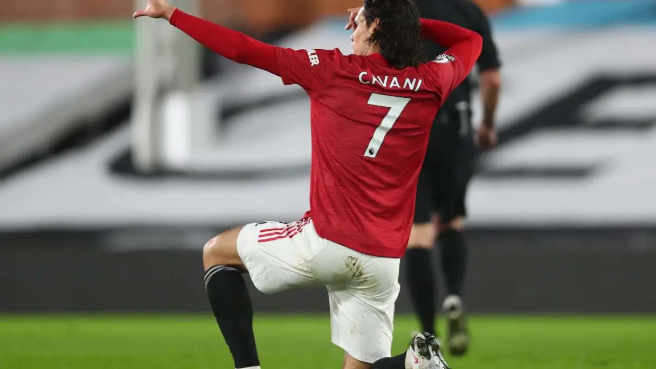 Manchester United Fans Go Mad As Cavani Suffers Another Injury