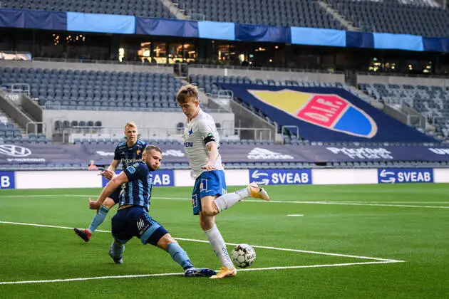 Manchester United will have to beat off interest from Serie A to land Isak Bergmann Johannesson.