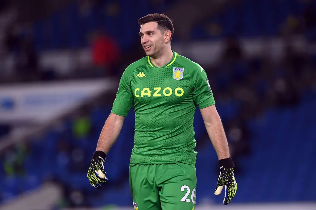 Argentina goalkeeper Emiliano Martinez to hold talks with Aston Villa amidst interest from Manchester United. 