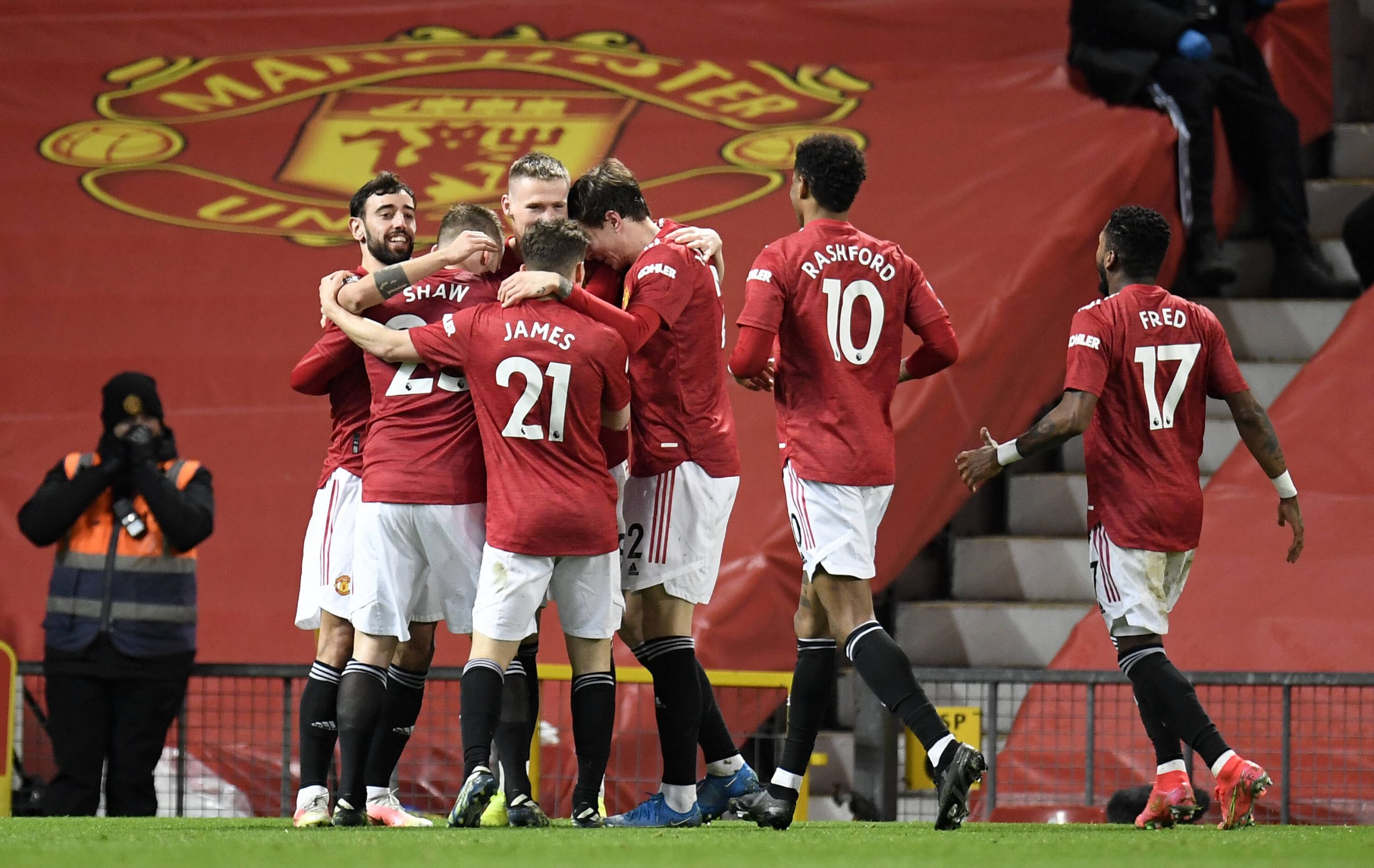 Manchester United celebrate their goal against West Ham United. (imago Images)