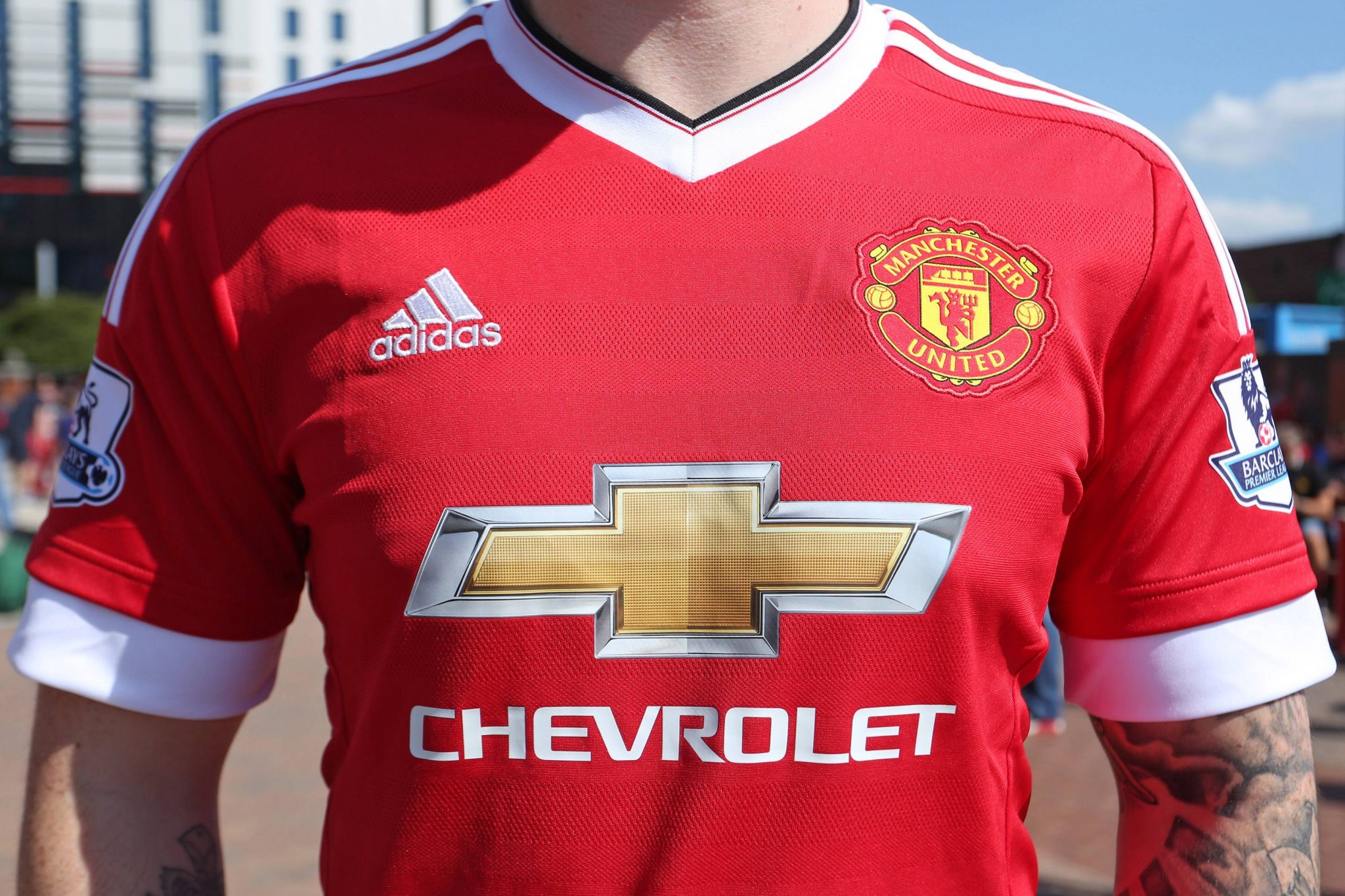 manchester united shirt sponsor 2022