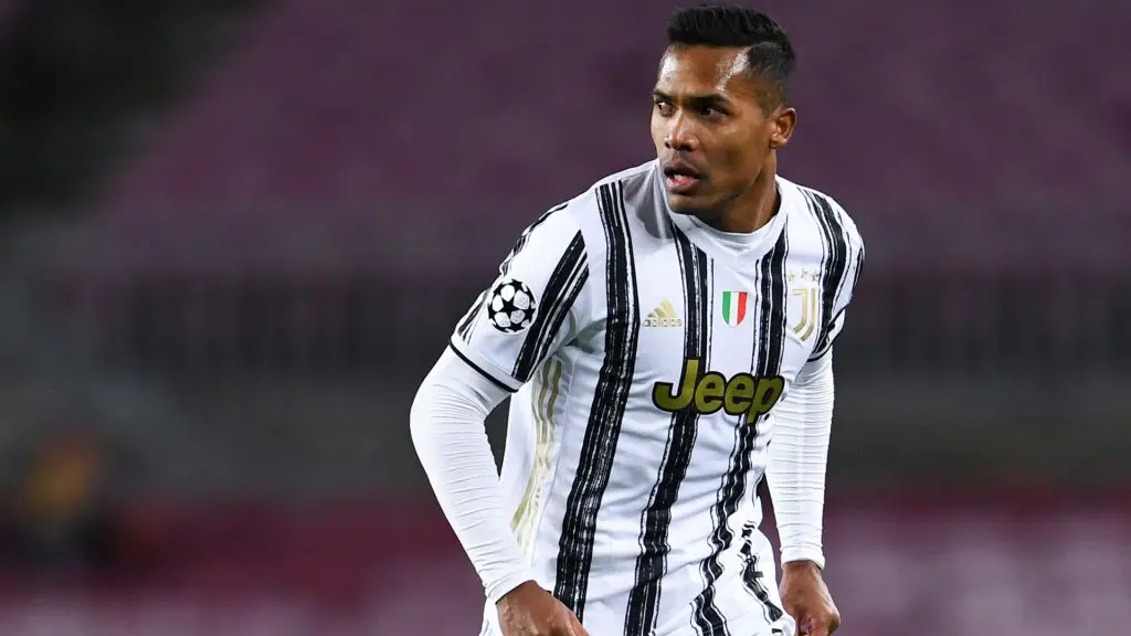 Manchester United and PSG interested in Juventus star Alex Sandro