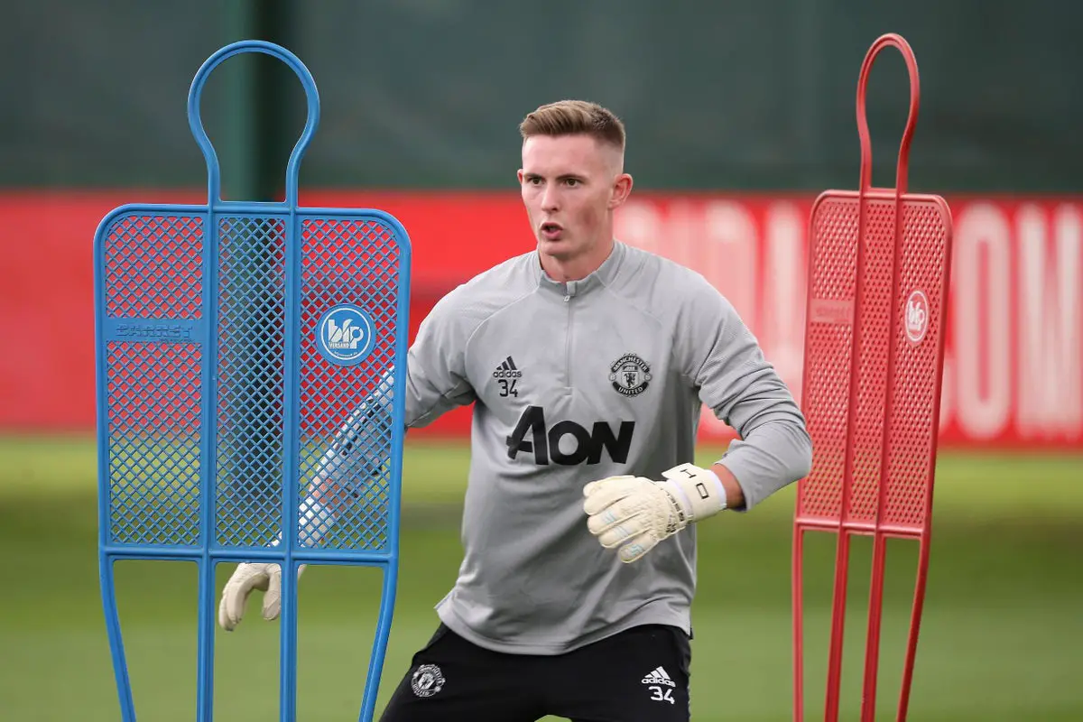 Ralf Rangnick could put faith in Dean Henderson as his first-choice goalkeeper at Manchester United.