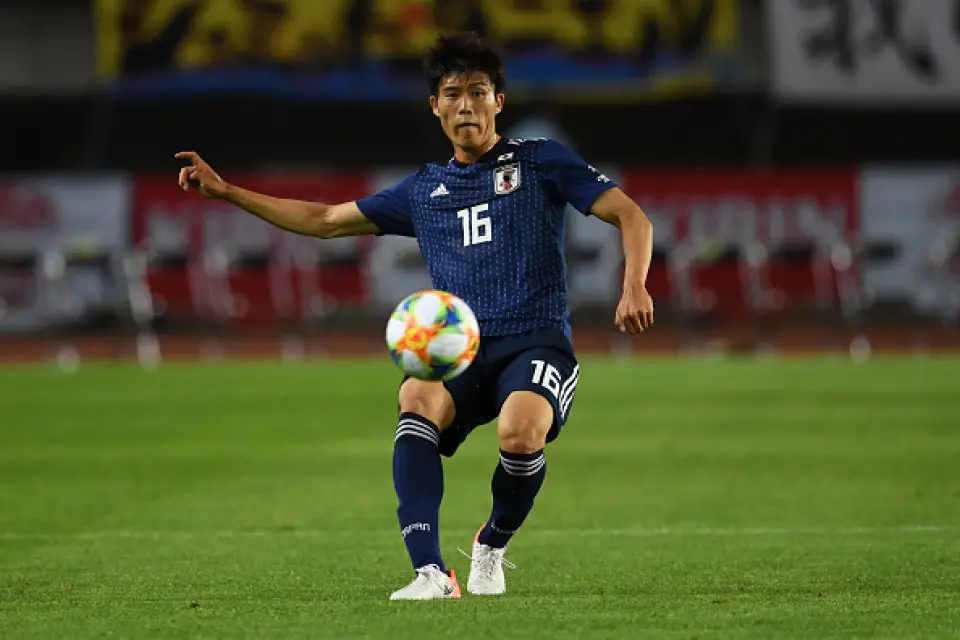 Manchester United are keeping tabs on promising Japanese defender Takehiro Tomiyasu.