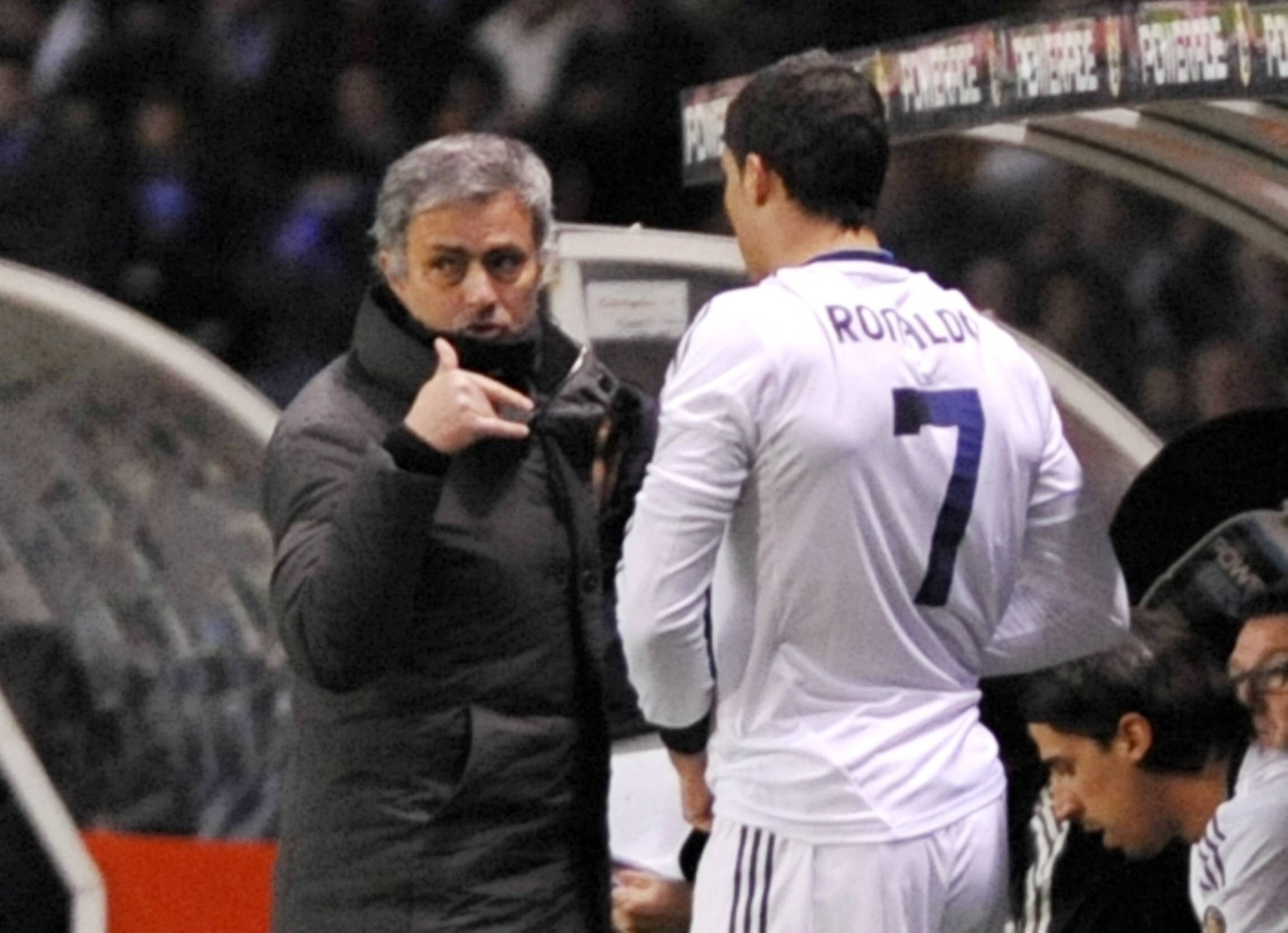 Jose Mourinho praises Manchester United for signing Cristiano Ronaldo from Juventus.