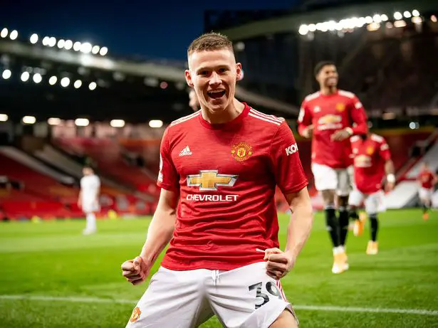 Scott McTominay scores a goal for Man United.