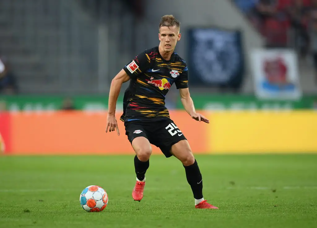 La estrella del RB Leipzig, Dani Olmo, ha sido vinculada con una mudanza al Manchester United