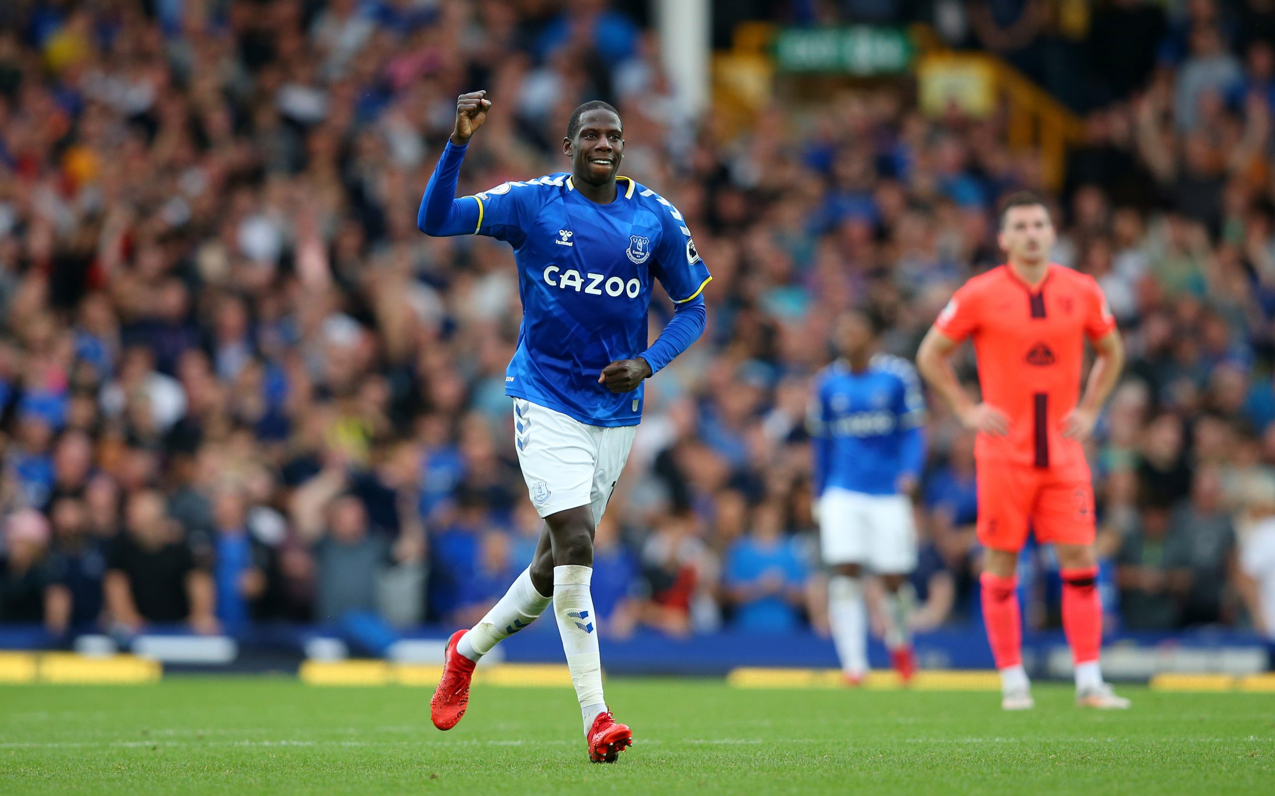 Abdoulaye Doucoure of Everton celebrates after scoring their side's second goal during the Premier League match between Everton and Norwich City. (Photo by Alex Livesey/Getty Images)