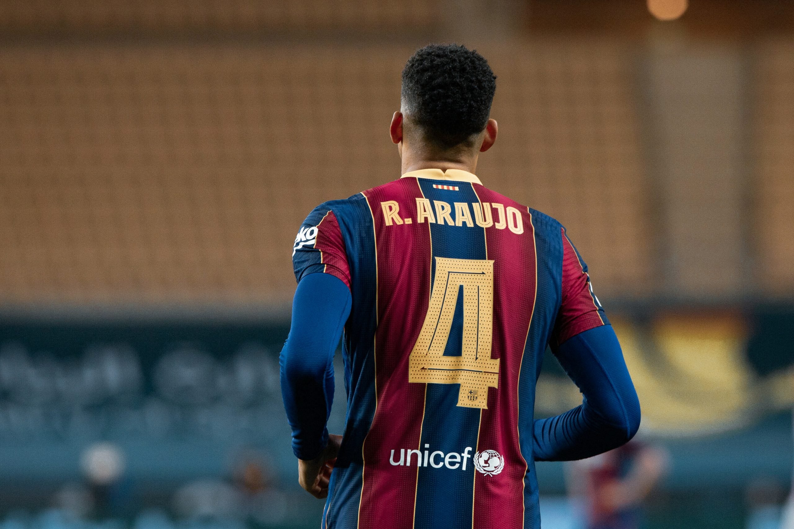 Ronald Araujo signed a new contract with Barcelona this summer.