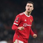 Renewing contract of Diogo Dalot "main priority" at right-back for Manchester United.