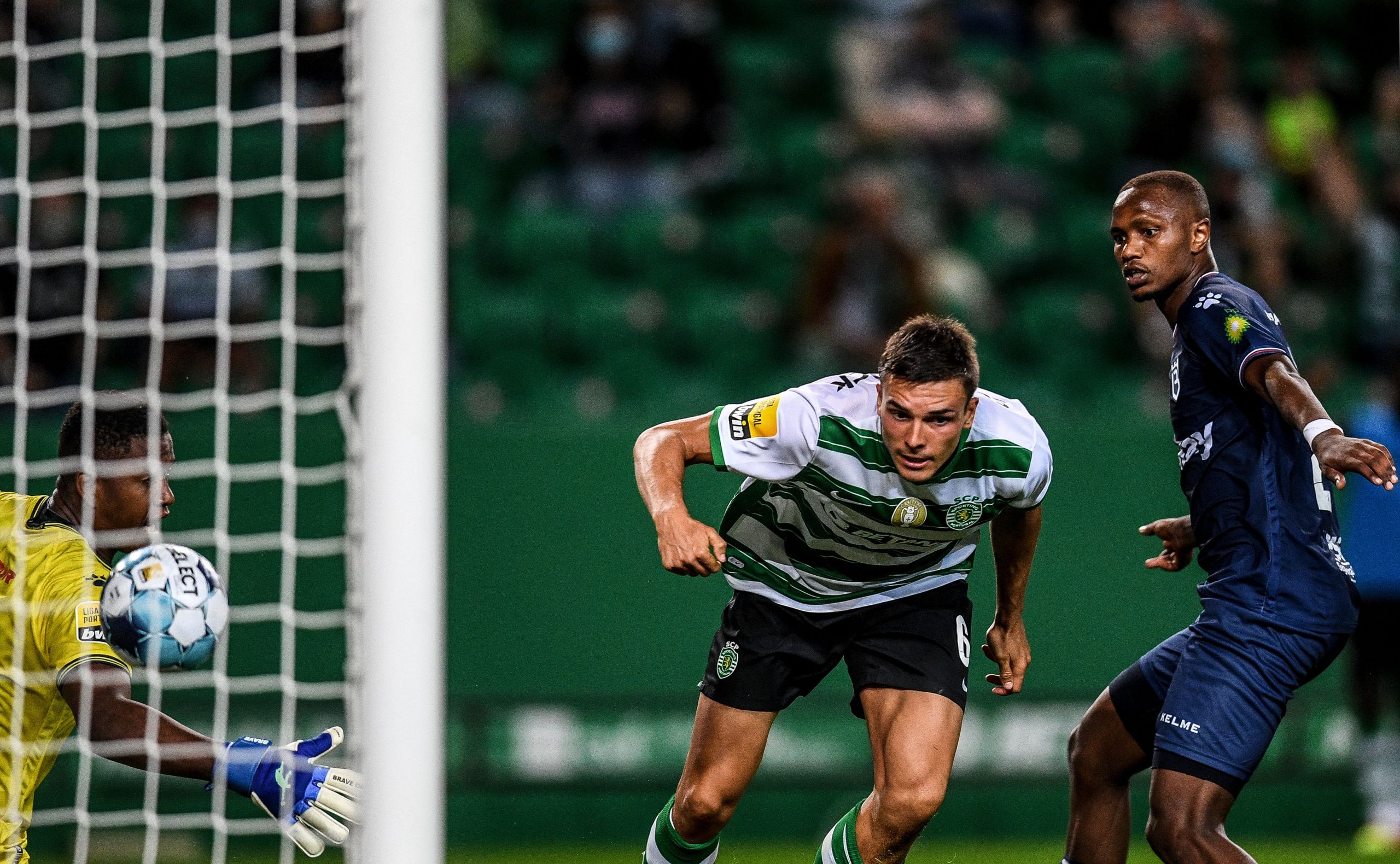 Sporting CP not interested in anything ‘less than €30m’ for João Palhinha amidst links to Manchester United.