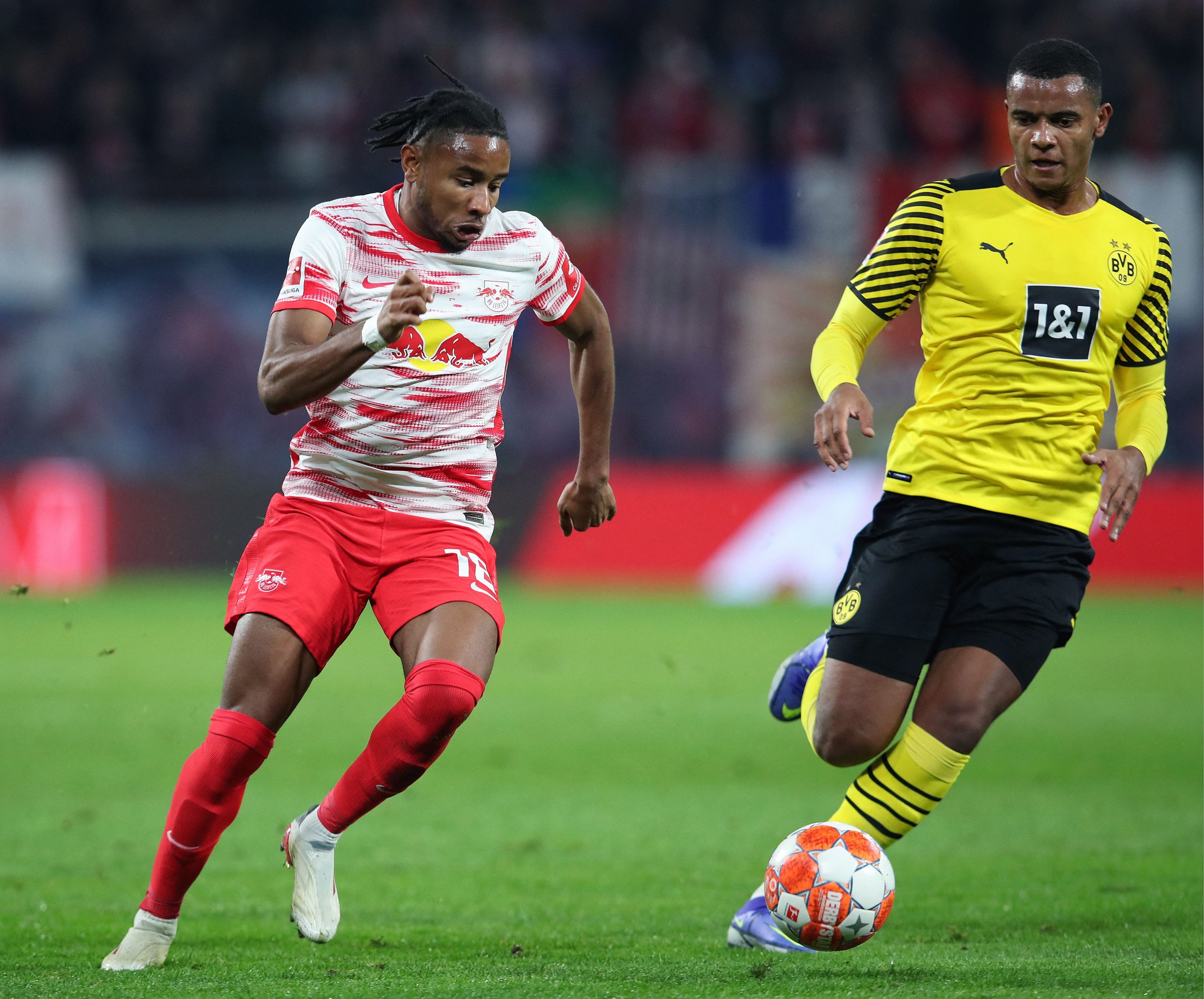 Manchester United could replace Harry Maguire with Manuel Akanji.