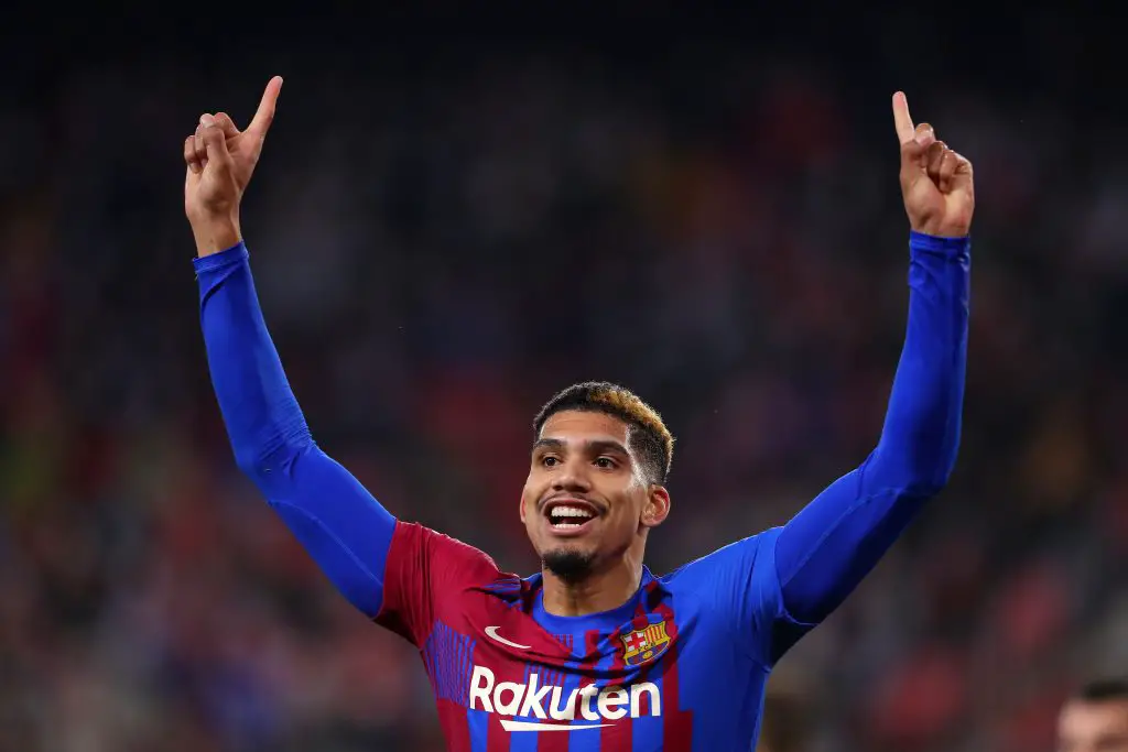 Manchester United legend Rio Ferdinand wants Barcelona star Ronald Araujo at Old Trafford. (Photo by Fran Santiago/Getty Images)