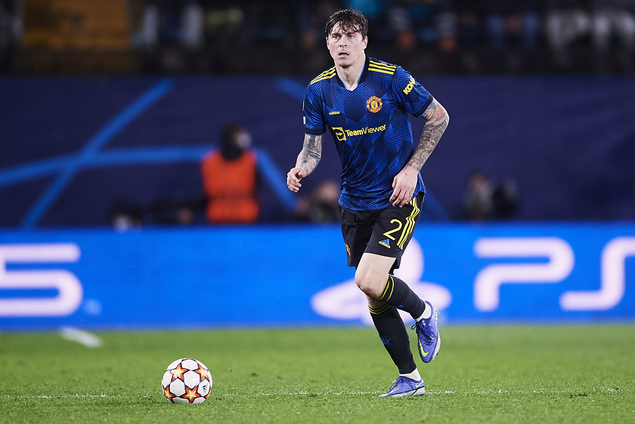 Galatasaray thinking about making a move for Manchester United centre-back Victor Lindelof.