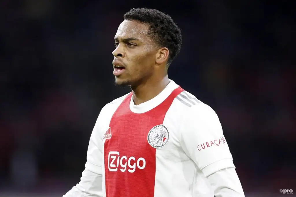 Bayern Munich 'interested' in Ajax defender and Manchester United target Jurrien Timber.