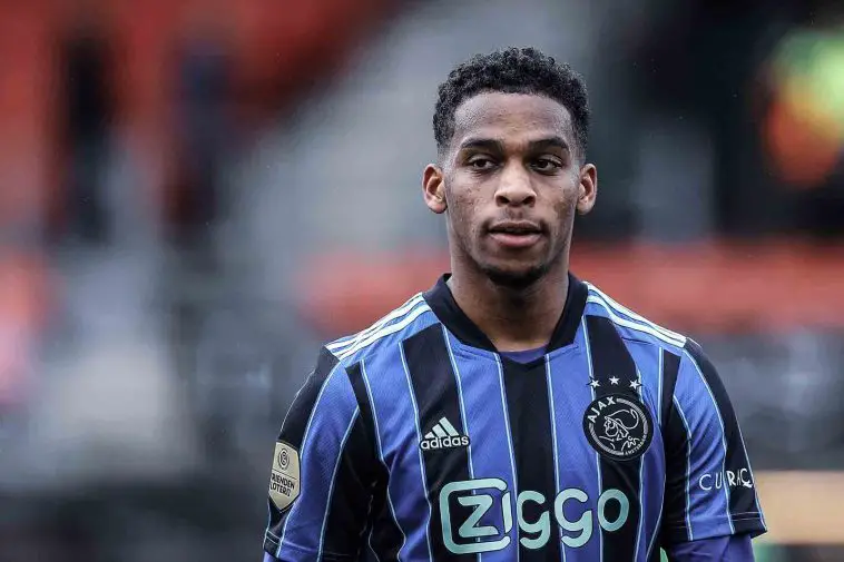 Arsenal submit £30 million bid for Manchester United target and Ajax Amsterdam defender Jurrien Timber.
