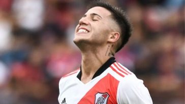 According to transfer news from TYC Sports, Manchester United are keeping close tabs on River Plate midfielder Enzo Fernandez..