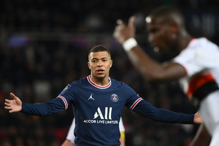PSG forward Kylian Mbappe contract revelation leads to Manchester United being one of the 'suitors' in 2024.