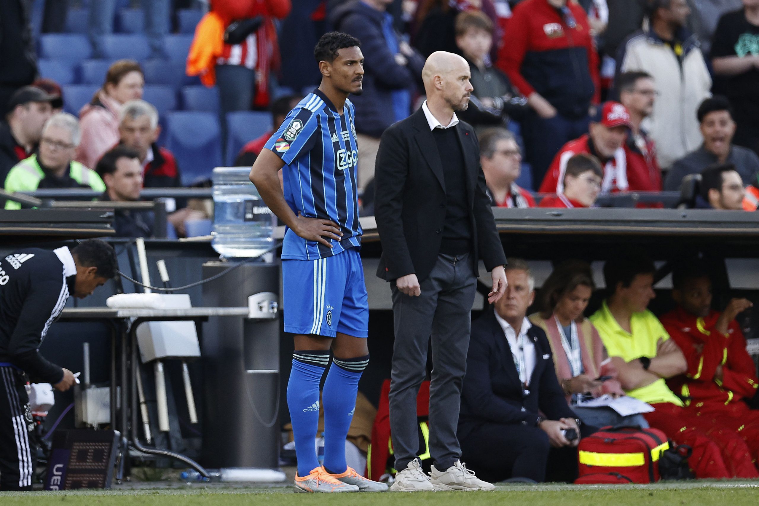 Erik ten Hag with Sebastian Haller of Ajax. (Photo by MAURICE VAN STEEN/ANP/AFP via Getty Images)