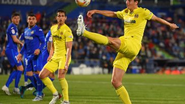 Fabrizio Romano reveals Premier League transfer battle for Manchester United target and Villarreal defender Pau Torres.