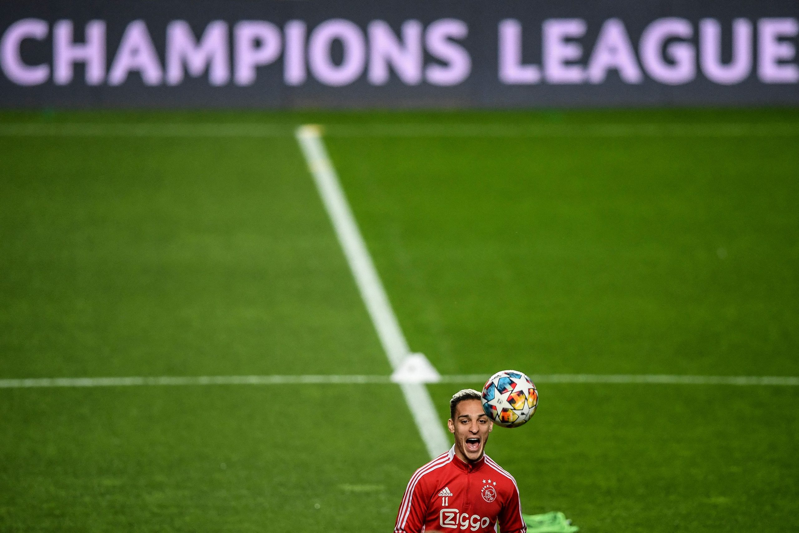 Antony's dribbling and speed makes him a hard man to mark. (Photo by PATRICIA DE MELO MOREIRA/AFP via Getty Images)