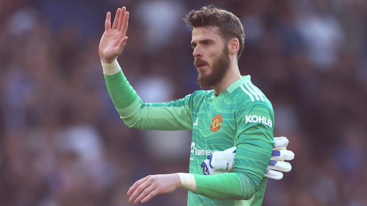 David De Gea of Manchester United acknowledges the fans after the game at Brighton. (Photo by Bryn Lennon/Getty Images)