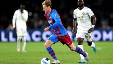 Frenkie de Jong offensive launched as Manchester United look to pip Chelsea to the signing of Barcelona superstar. (Photo by Jose Manuel Alvarez/Quality Sport Images/Getty Images).