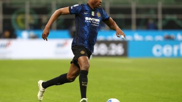 Manchester United face obstacles in the race to sign Inter’s Denzel Dumfries.