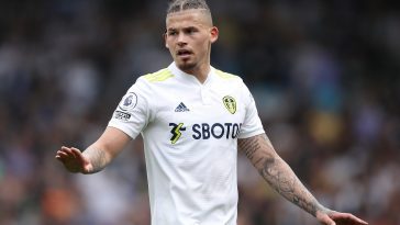 Manchester City preparing to sign Leeds United star Kalvin Phillips after midfielder snubs Manchester United.