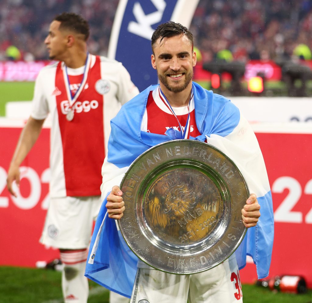 Nicolas Tagliafico with the Eredivisie title. (Photo by Dean Mouhtaropoulos/Getty Images)