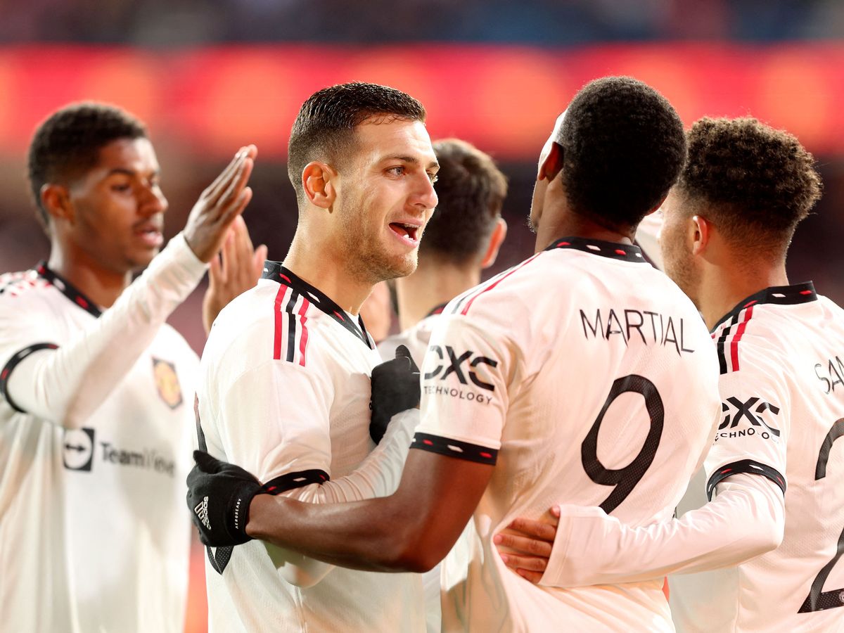 Anthony Martial equals the preseason record set by Manchester United legends