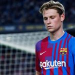 Manchester United to sit down with Frenkie de Jong as Barcelona try to push him out.
