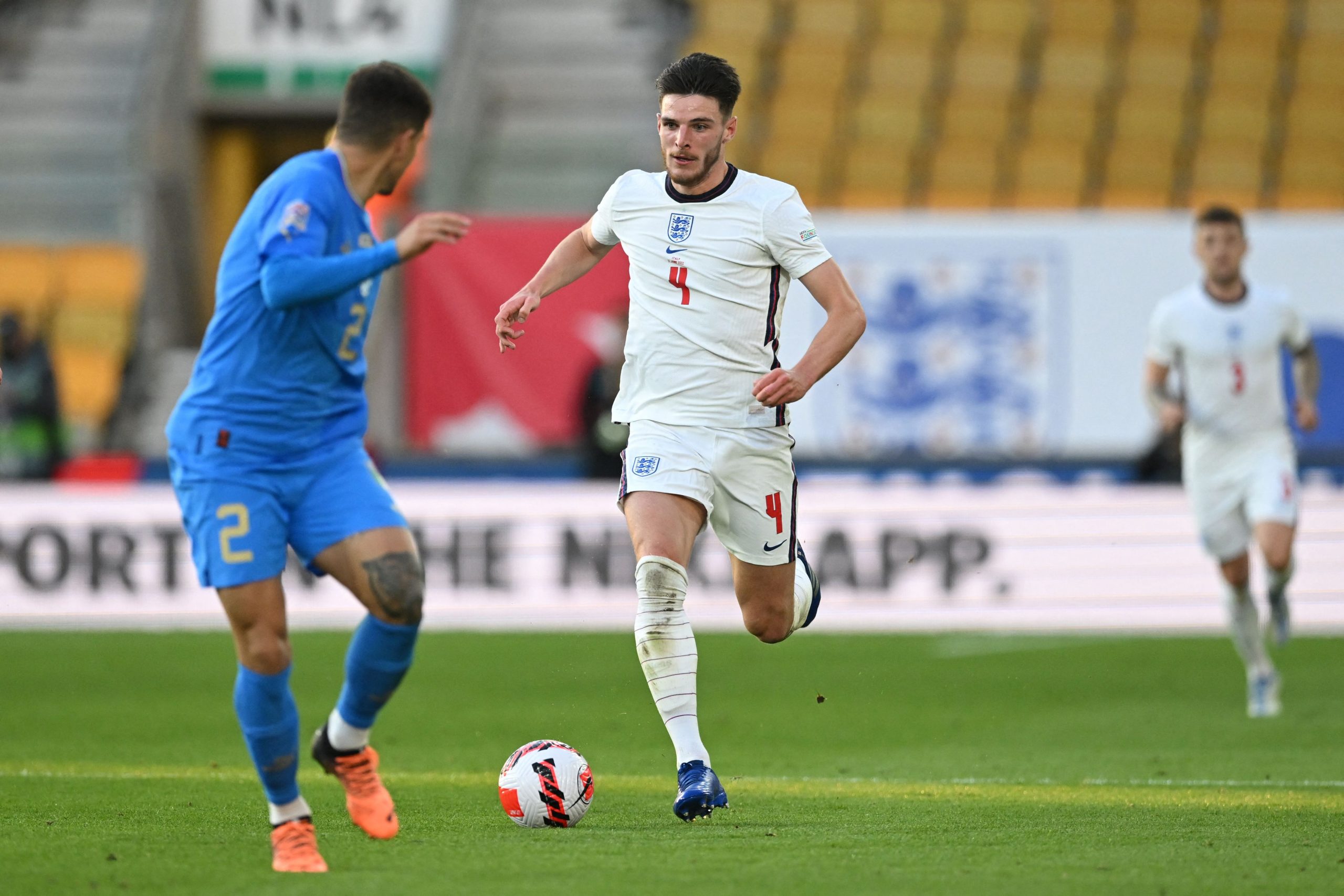 Manchester United target Declan Rice has a gentleman's agreement with West Ham Utd to stay for one more season.