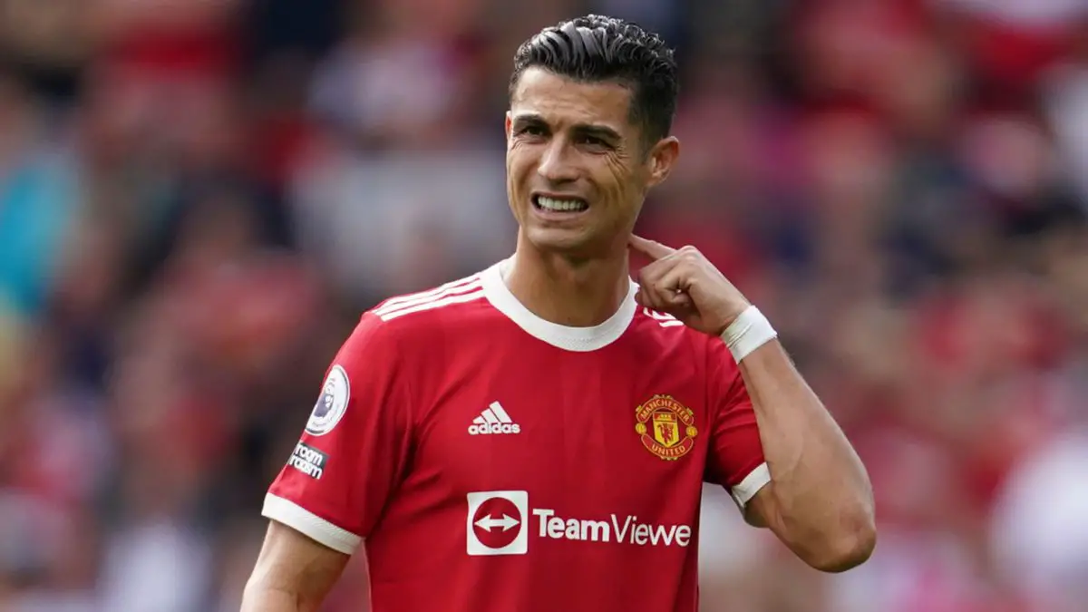 Teddy Sheringham Is Critical Of Cristiano Ronaldo's Chances Of Staying At Manchester United