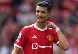 Erik ten Hag to allow Manchester United superstar Cristiano Ronaldo to leave in January .