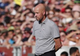 Erik ten Hag asks Manchester United board to put a halt on players' contract extensions.